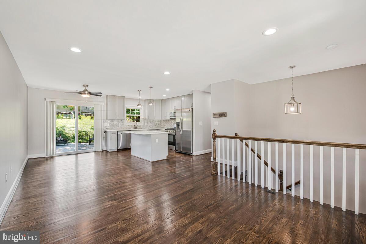 PEPPER MILL VILLAGE - Residential Lease