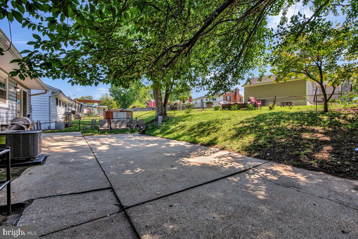 PEPPER MILL VILLAGE - Residential Lease