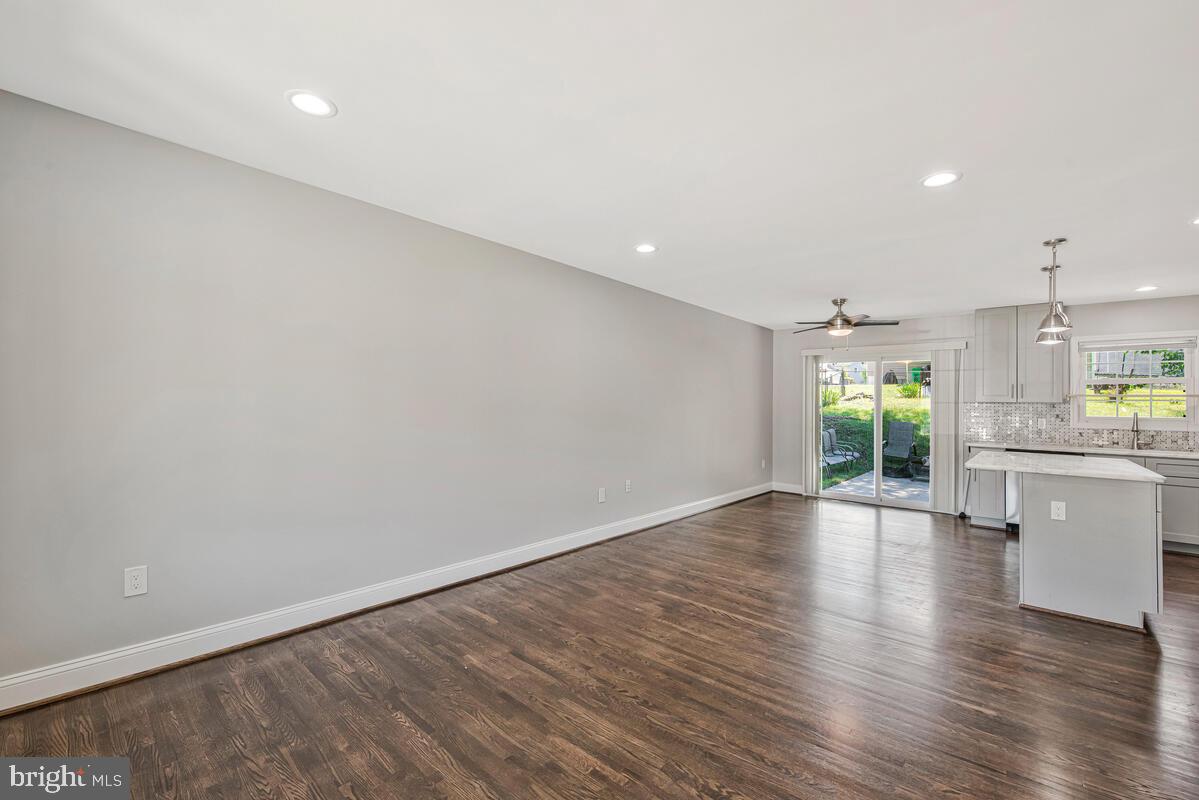 PEPPER MILL VILLAGE - Residential Lease