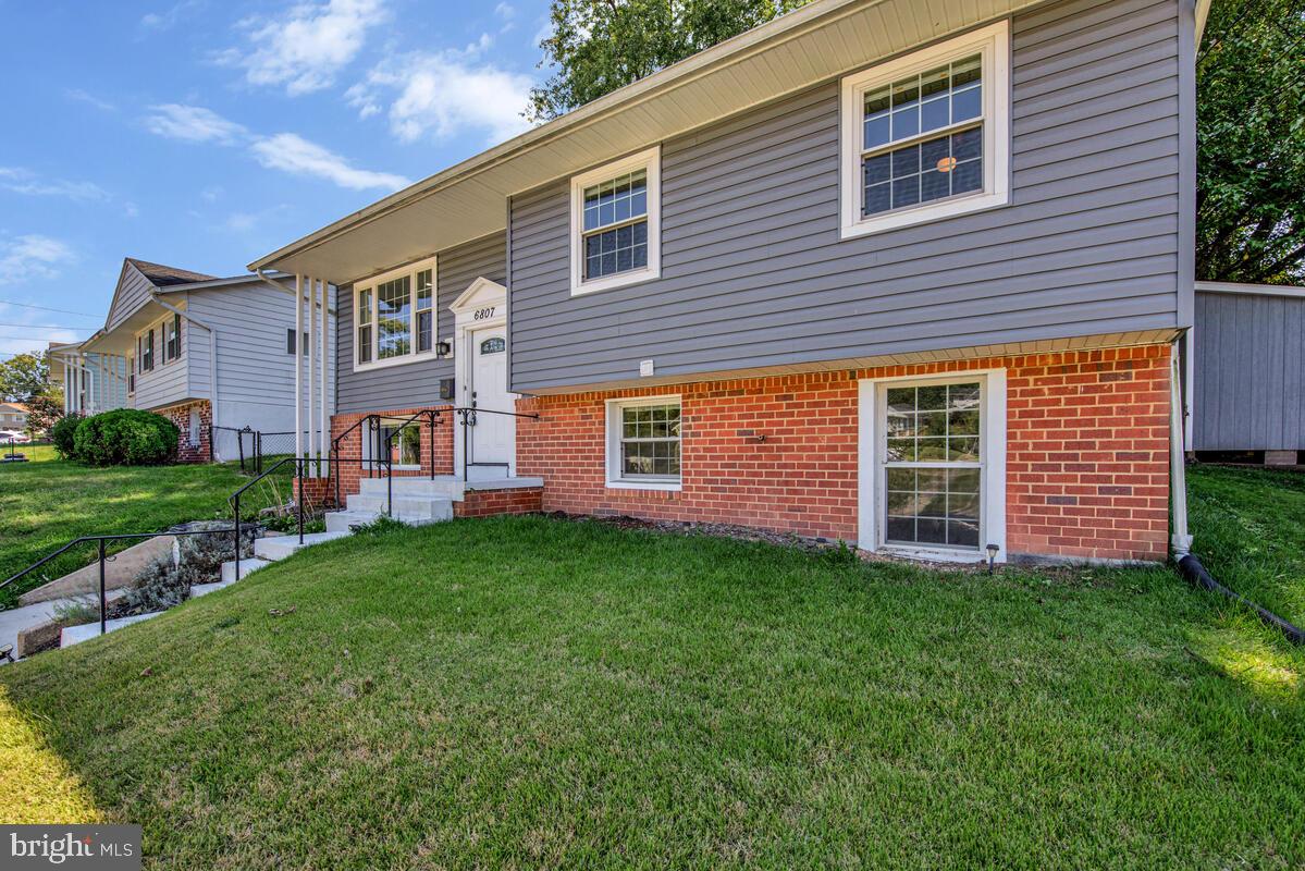 PEPPER MILL VILLAGE - Residential Lease