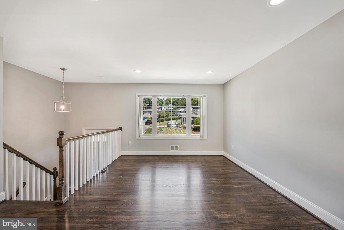 PEPPER MILL VILLAGE - Residential Lease