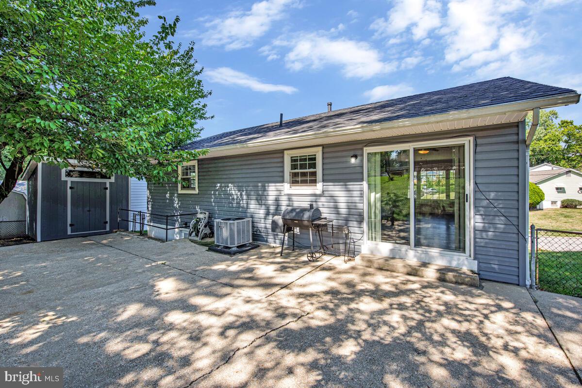 PEPPER MILL VILLAGE - Residential Lease