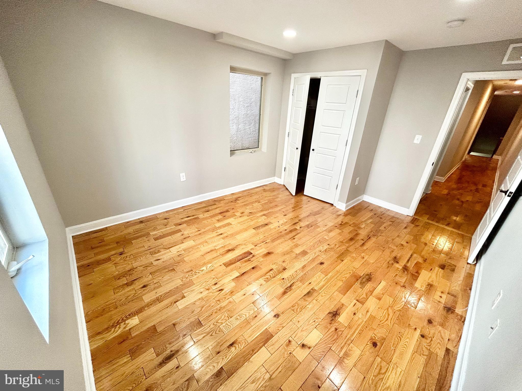 UNIVERSITY CITY - Residential Lease