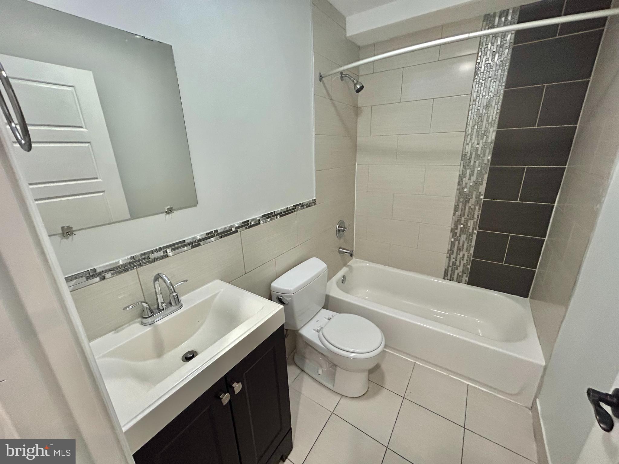 UNIVERSITY CITY - Residential Lease