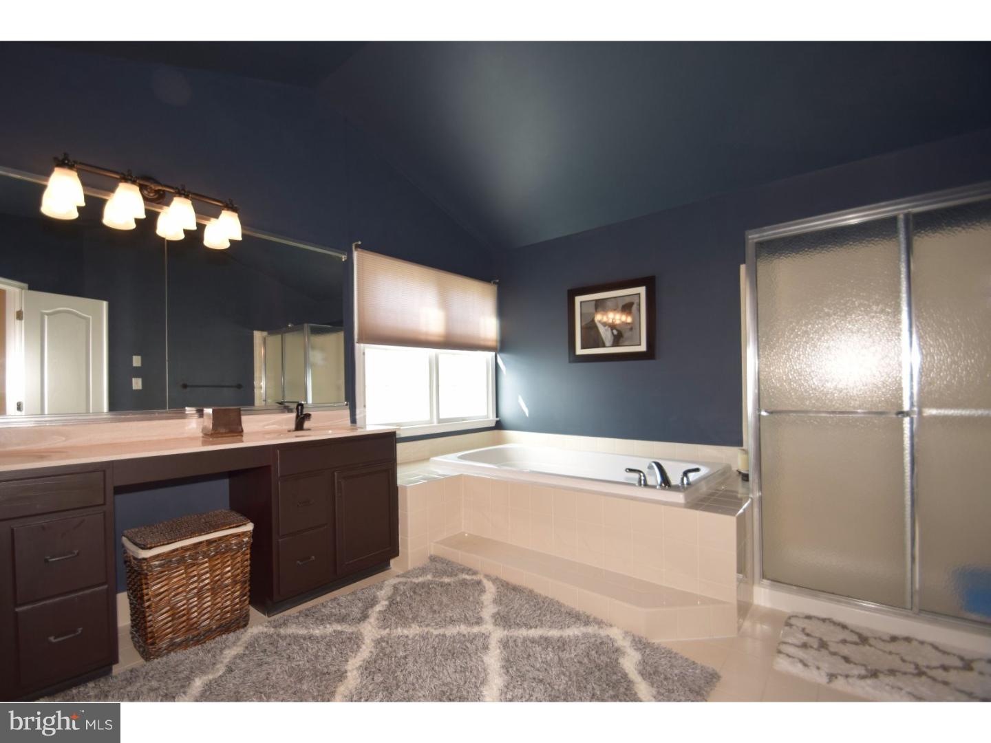 OVERLOOK AT NEWTOWN - Residential