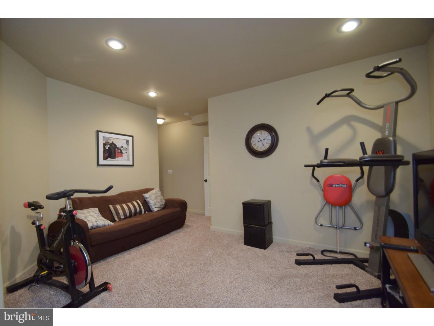 OVERLOOK AT NEWTOWN - Residential