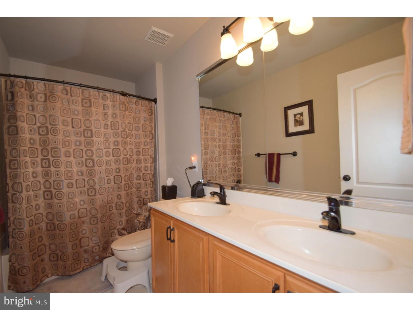 OVERLOOK AT NEWTOWN - Residential