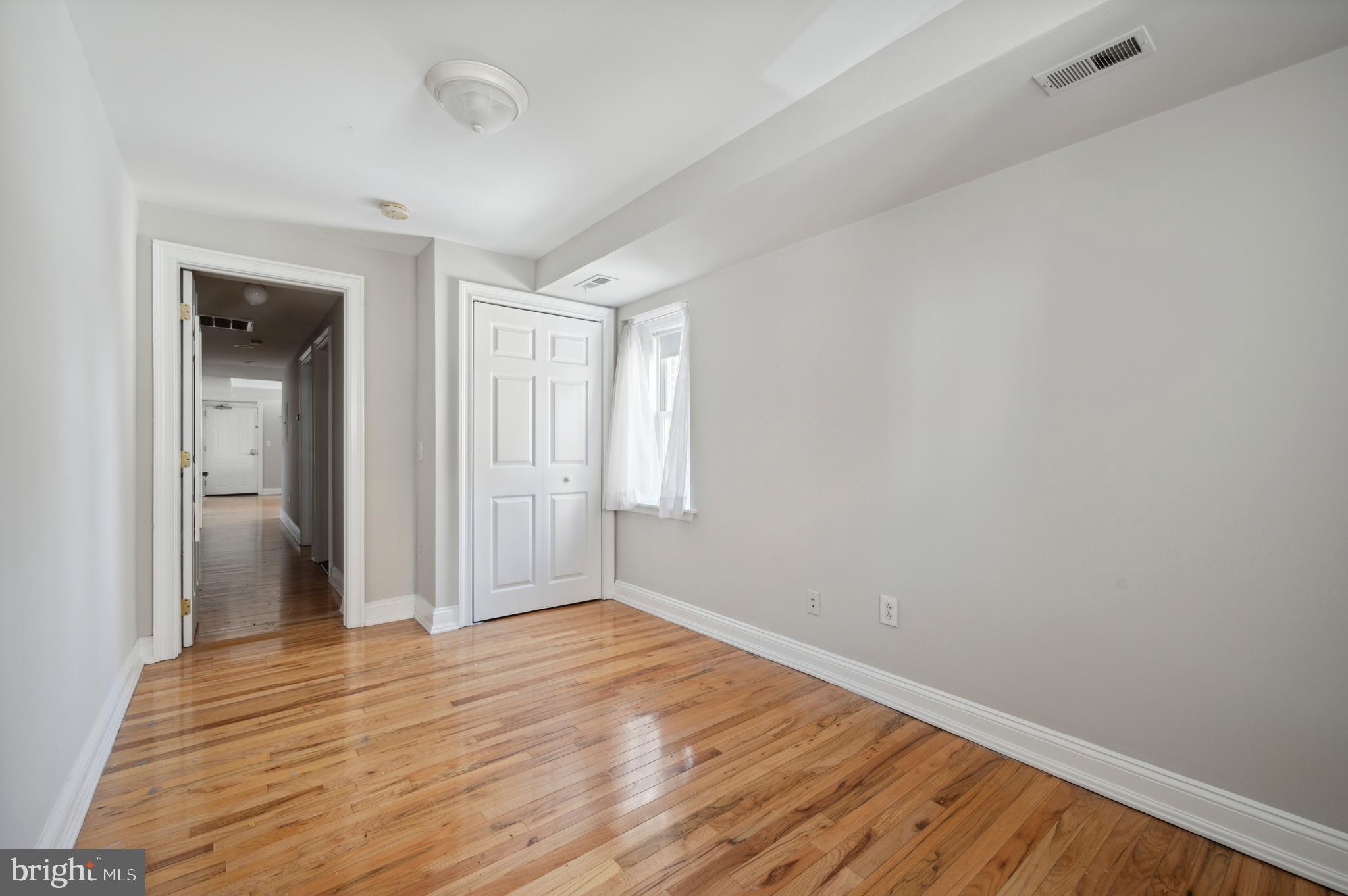 RITTENHOUSE SQUARE - Residential Income