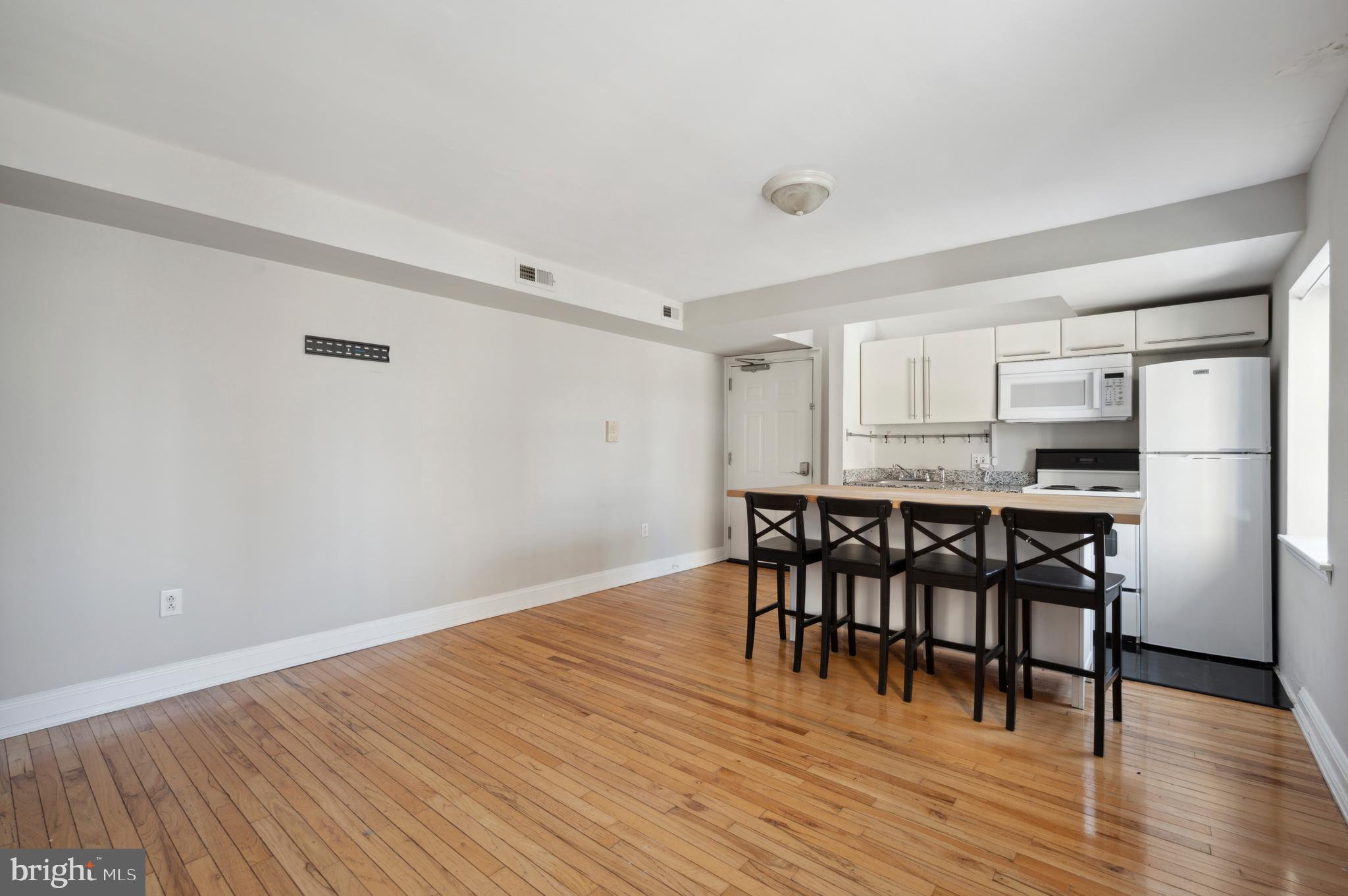 RITTENHOUSE SQUARE - Residential Income
