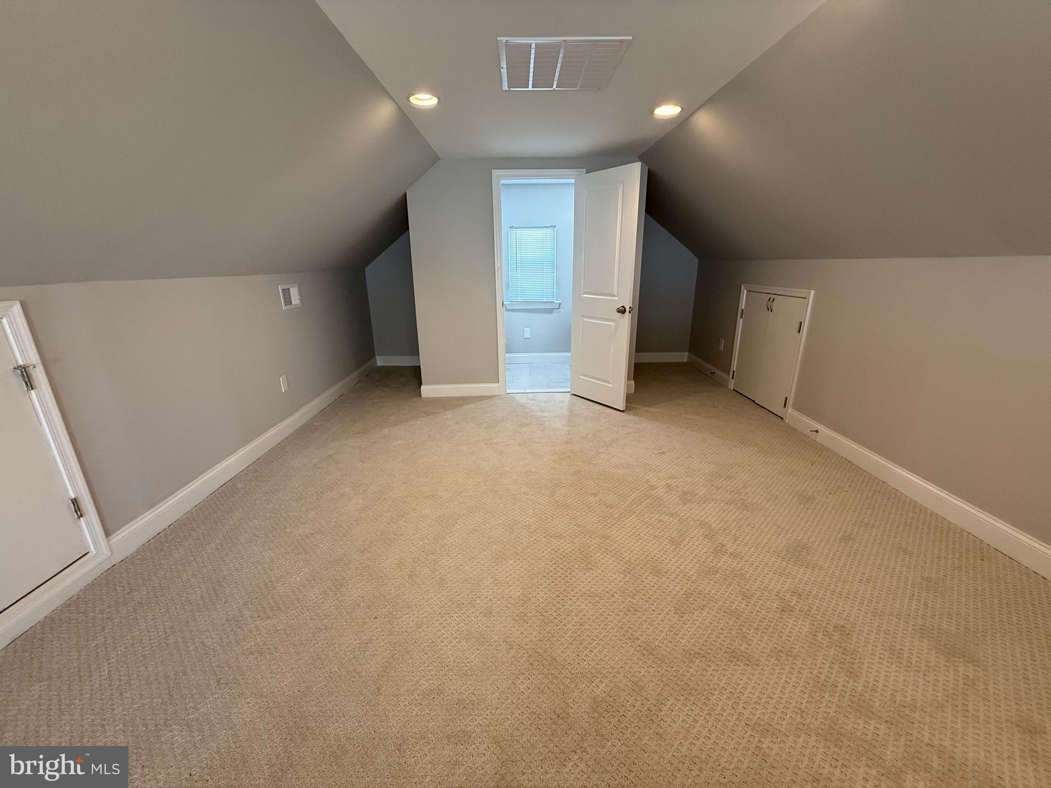 WHITTEMORE PARK - Residential