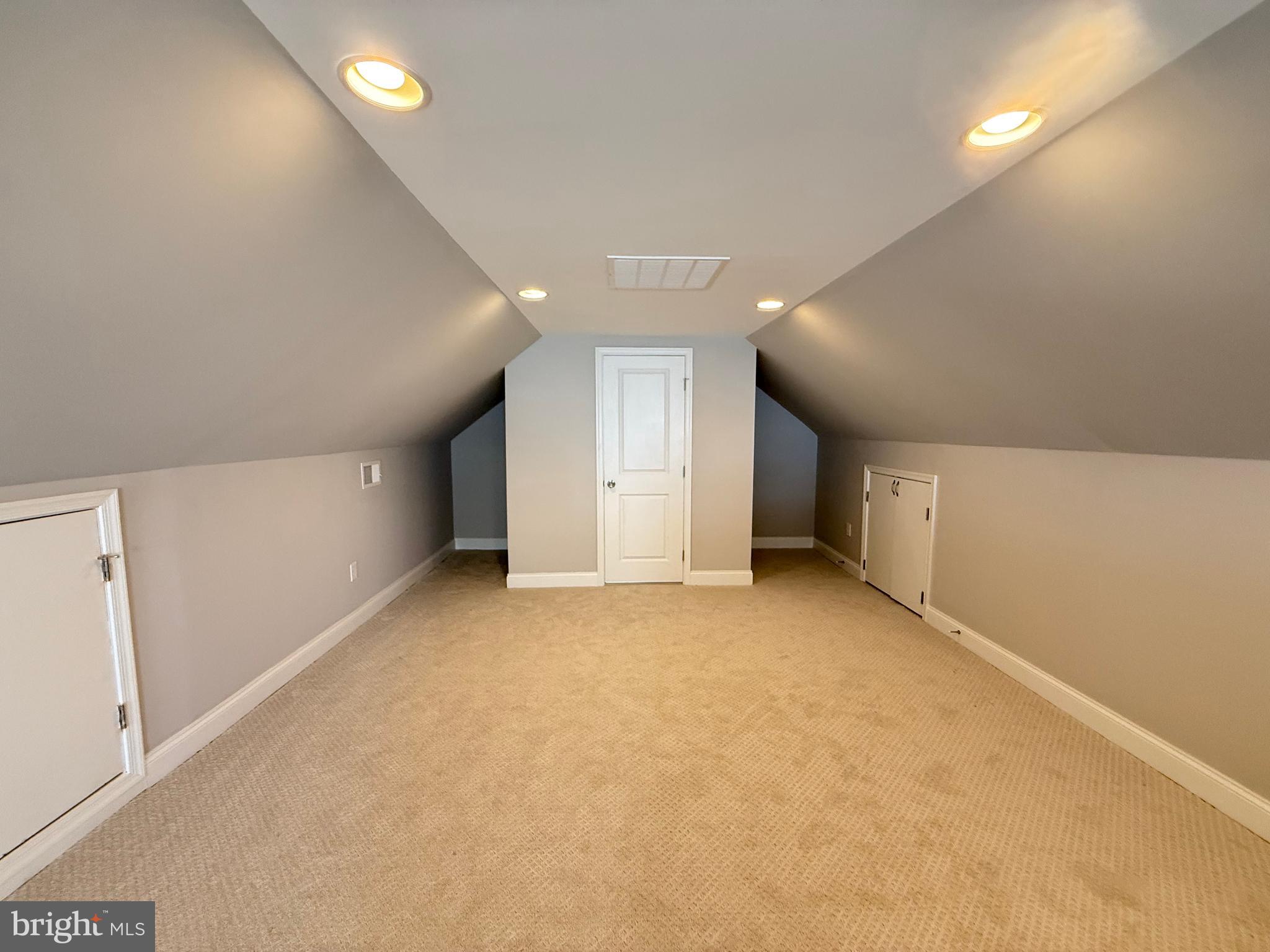 WHITTEMORE PARK - Residential