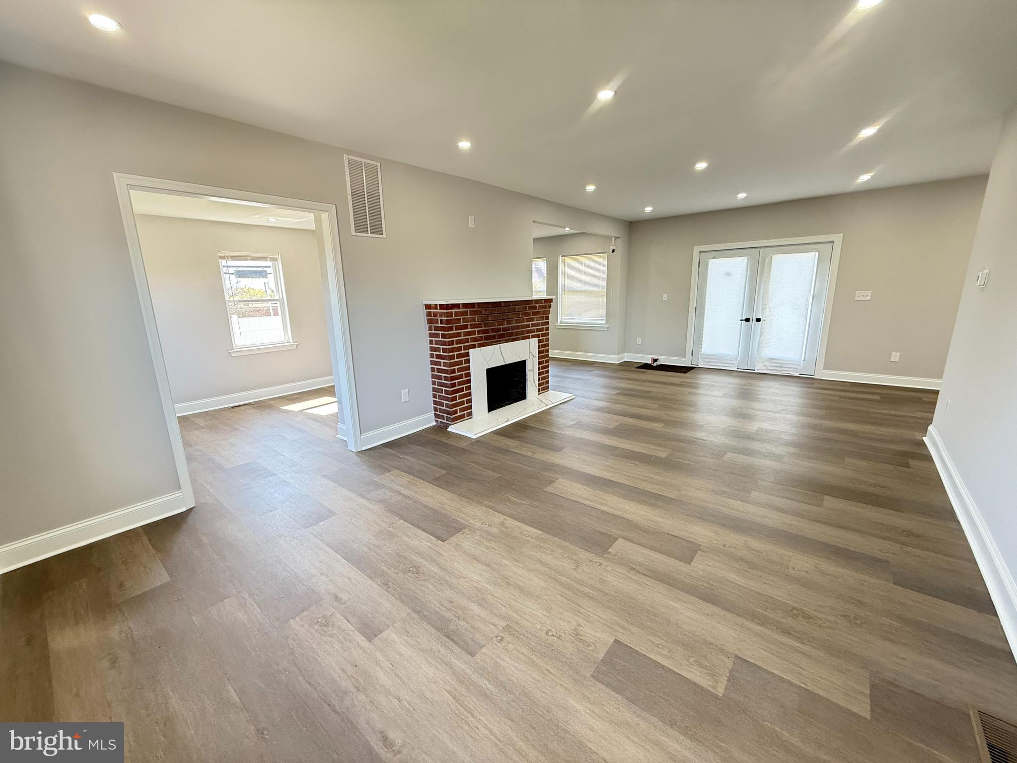 WHITTEMORE PARK - Residential