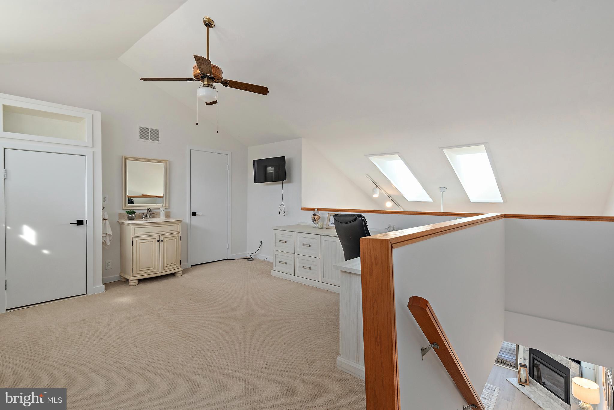 CHESAPEAKE HARBOUR - Residential