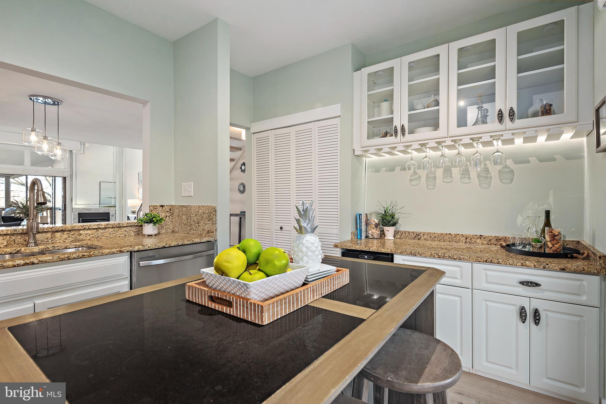 CHESAPEAKE HARBOUR - Residential