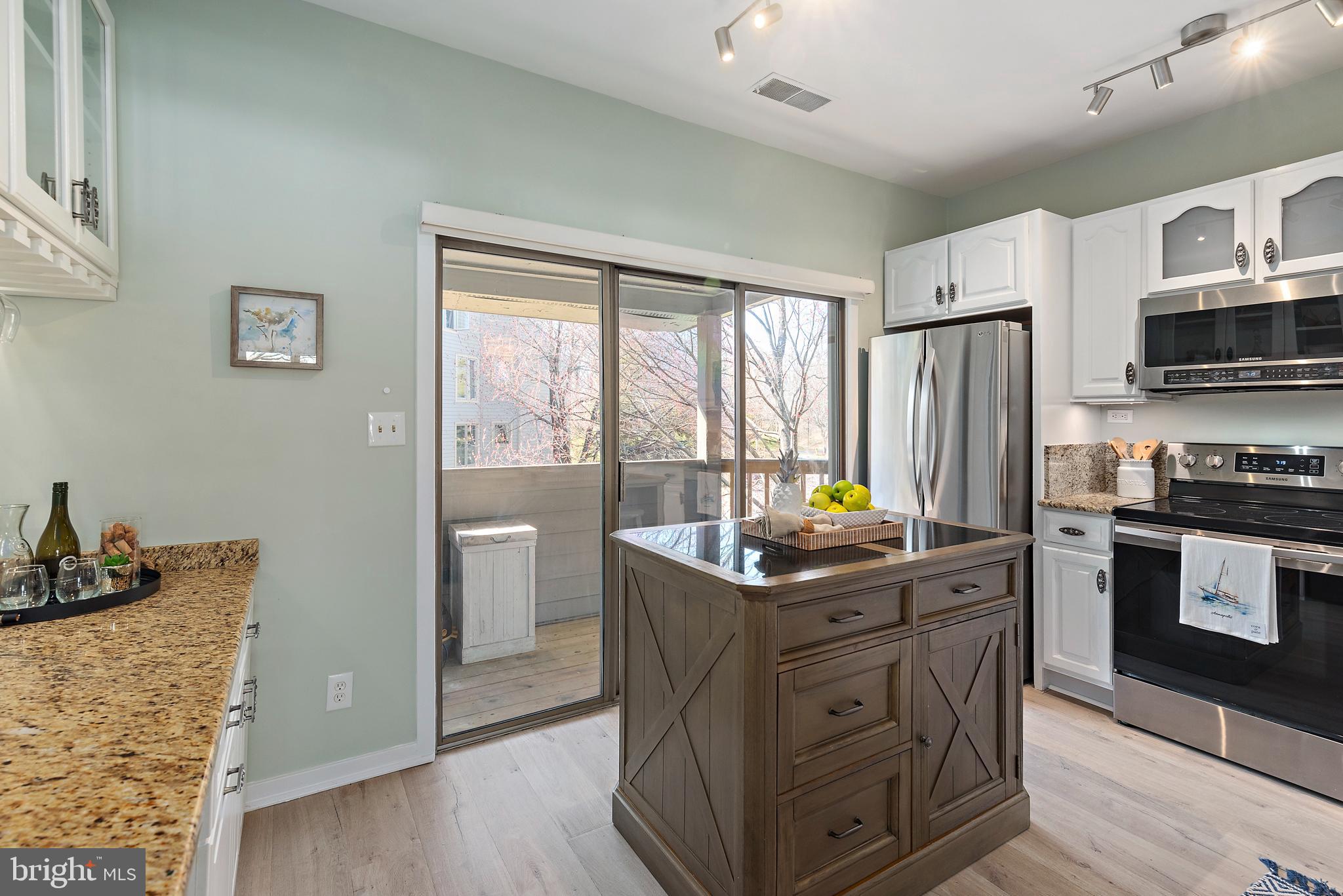 CHESAPEAKE HARBOUR - Residential