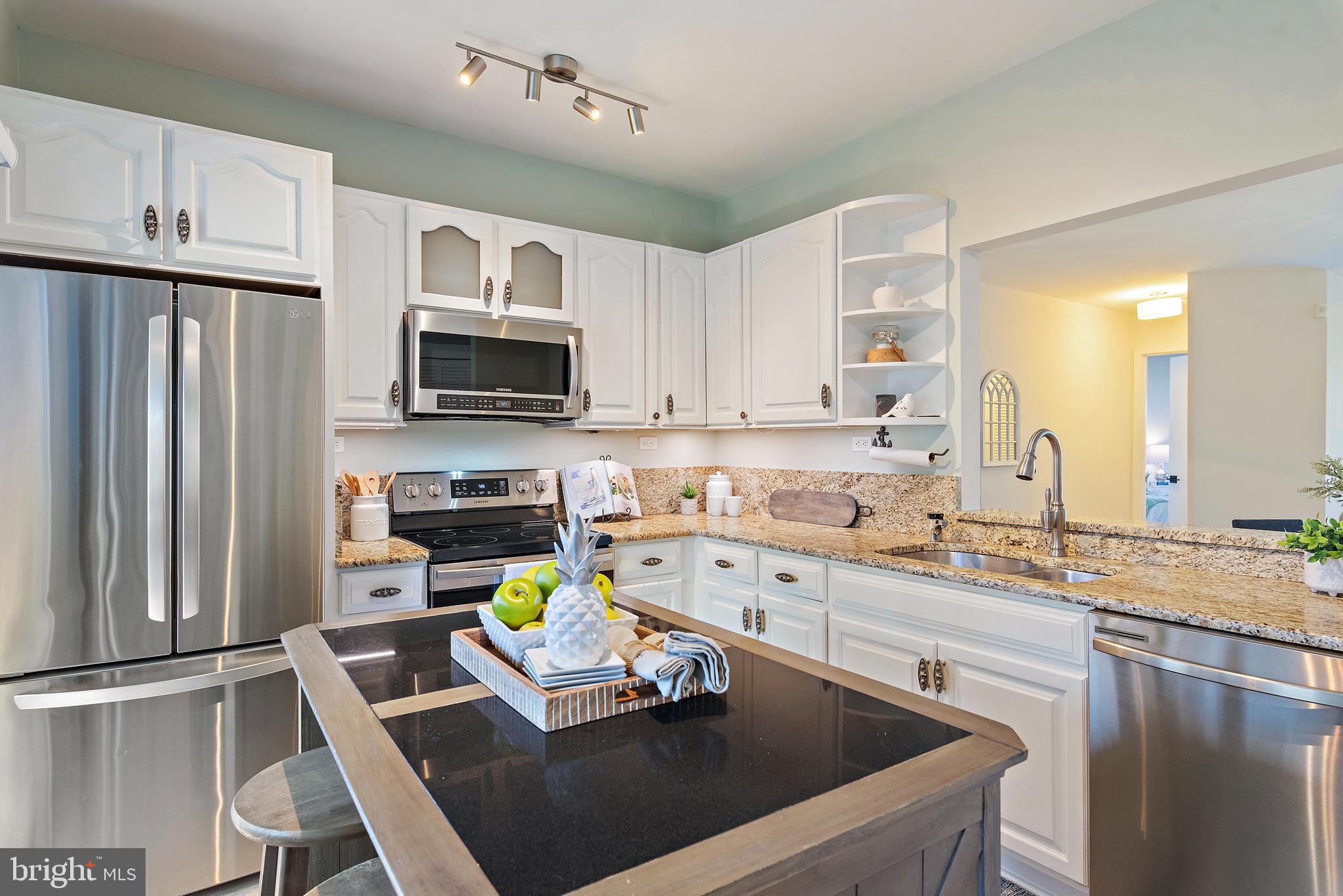 CHESAPEAKE HARBOUR - Residential