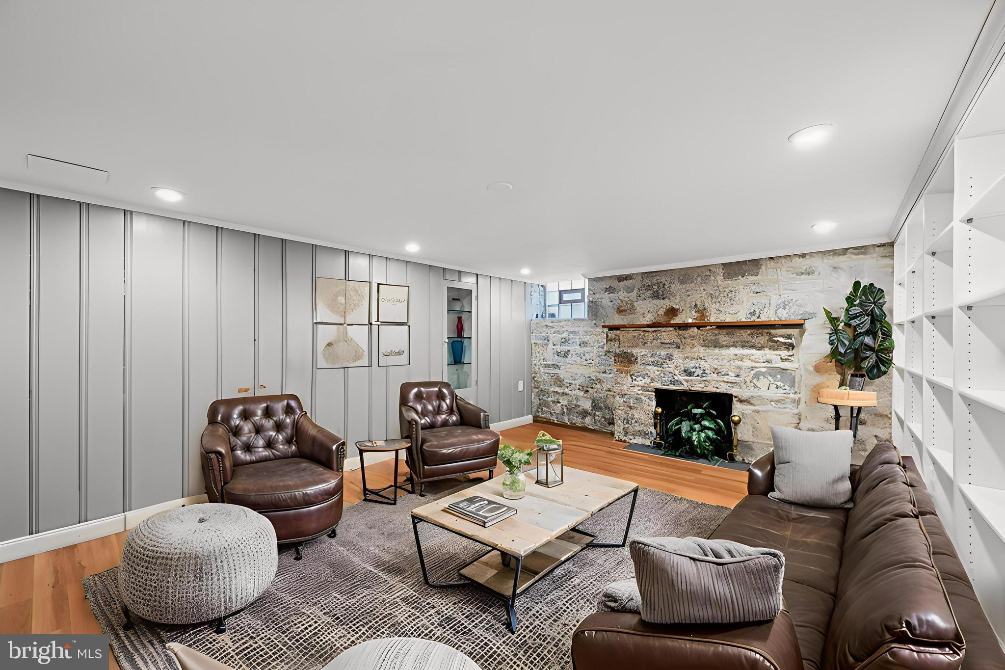 SOMERSET - Residential