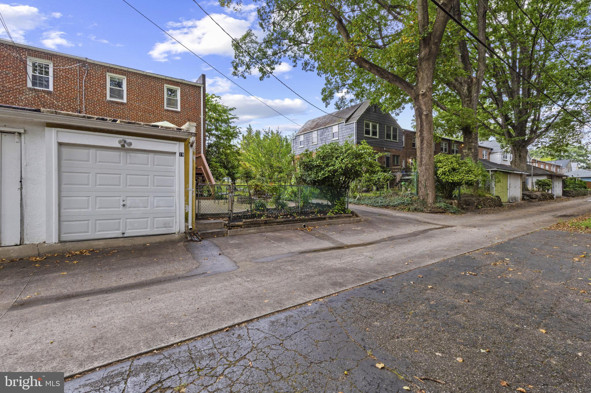 SOMERSET - Residential