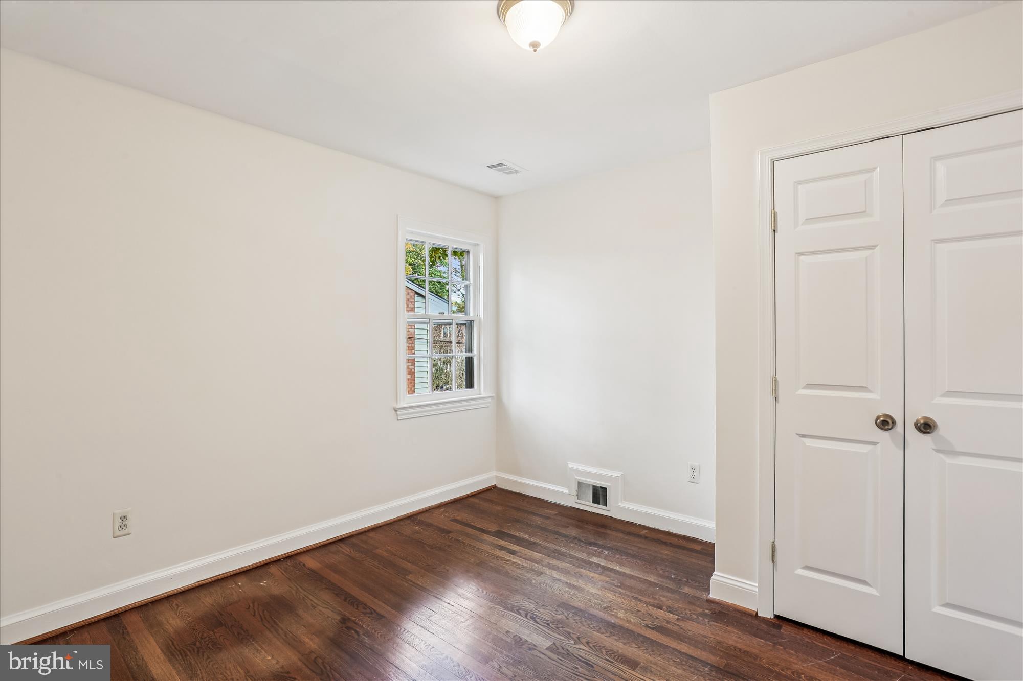 KENILWORTH - Residential