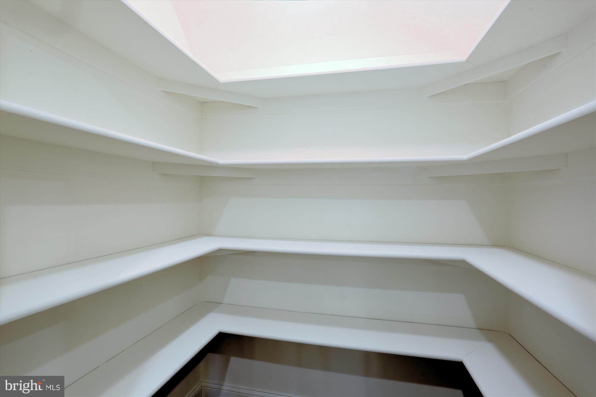 KENILWORTH - Residential