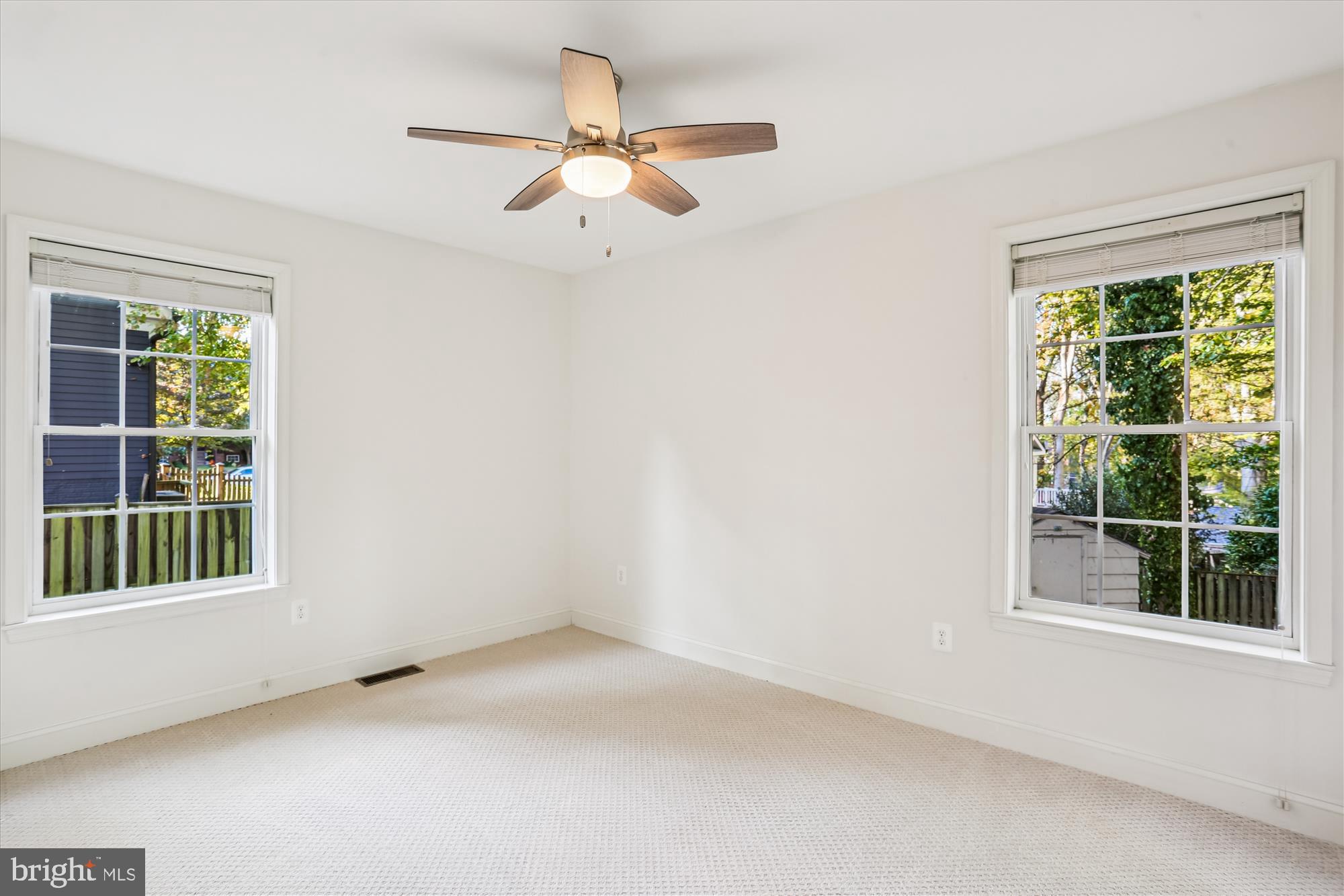 KENILWORTH - Residential