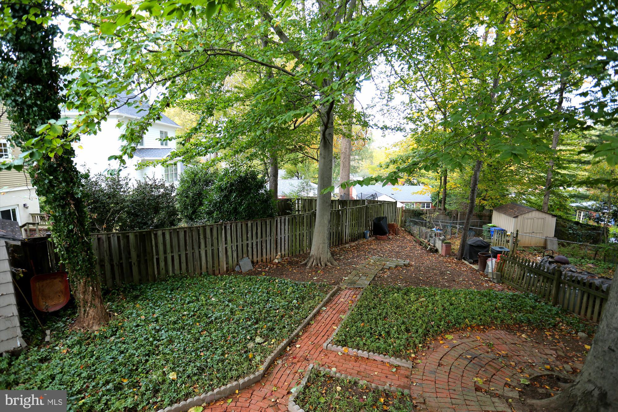 KENILWORTH - Residential