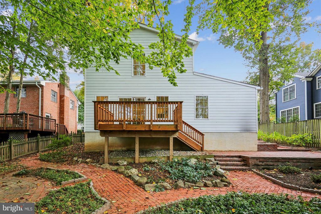 Photo of 3605 Inverness Drive, CHEVY CHASE, MD 20815 (MLS # MDMC2204296)