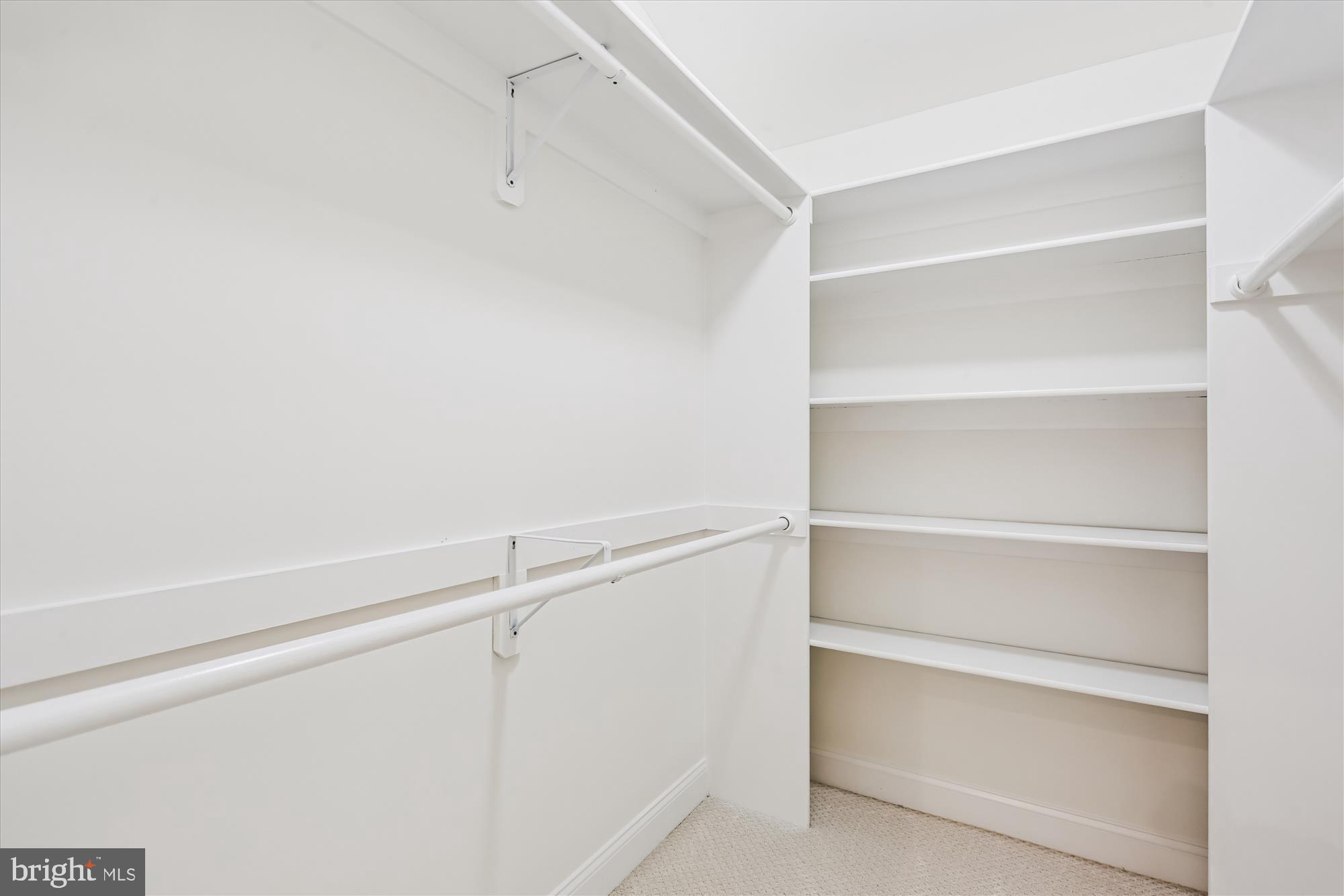 KENILWORTH - Residential