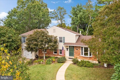914 DRESDEN COURT ALEXANDRIA VA 22308