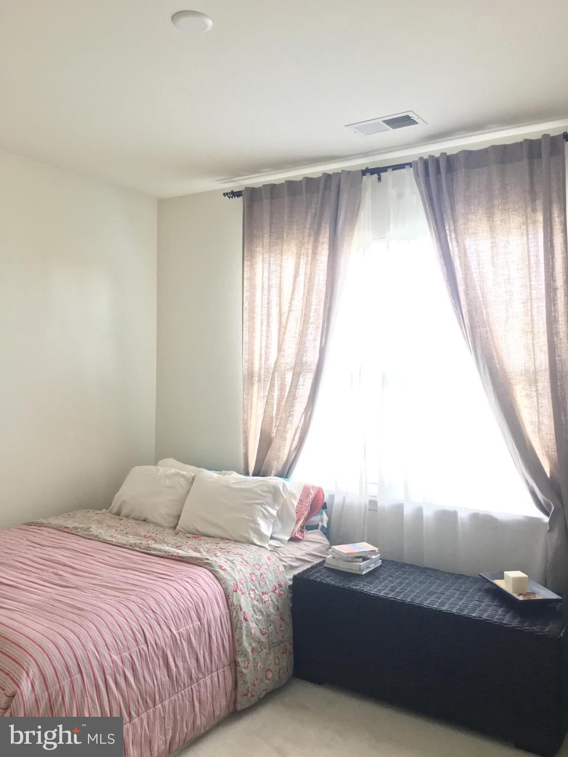 ASHMORE AT GERMANOWN COMMUNITY - Residential