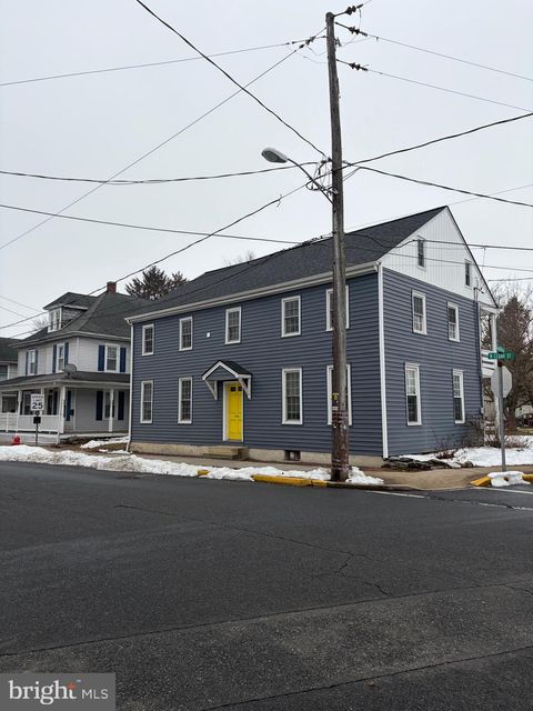 146 N CEDAR STREET LITITZ PA 17543