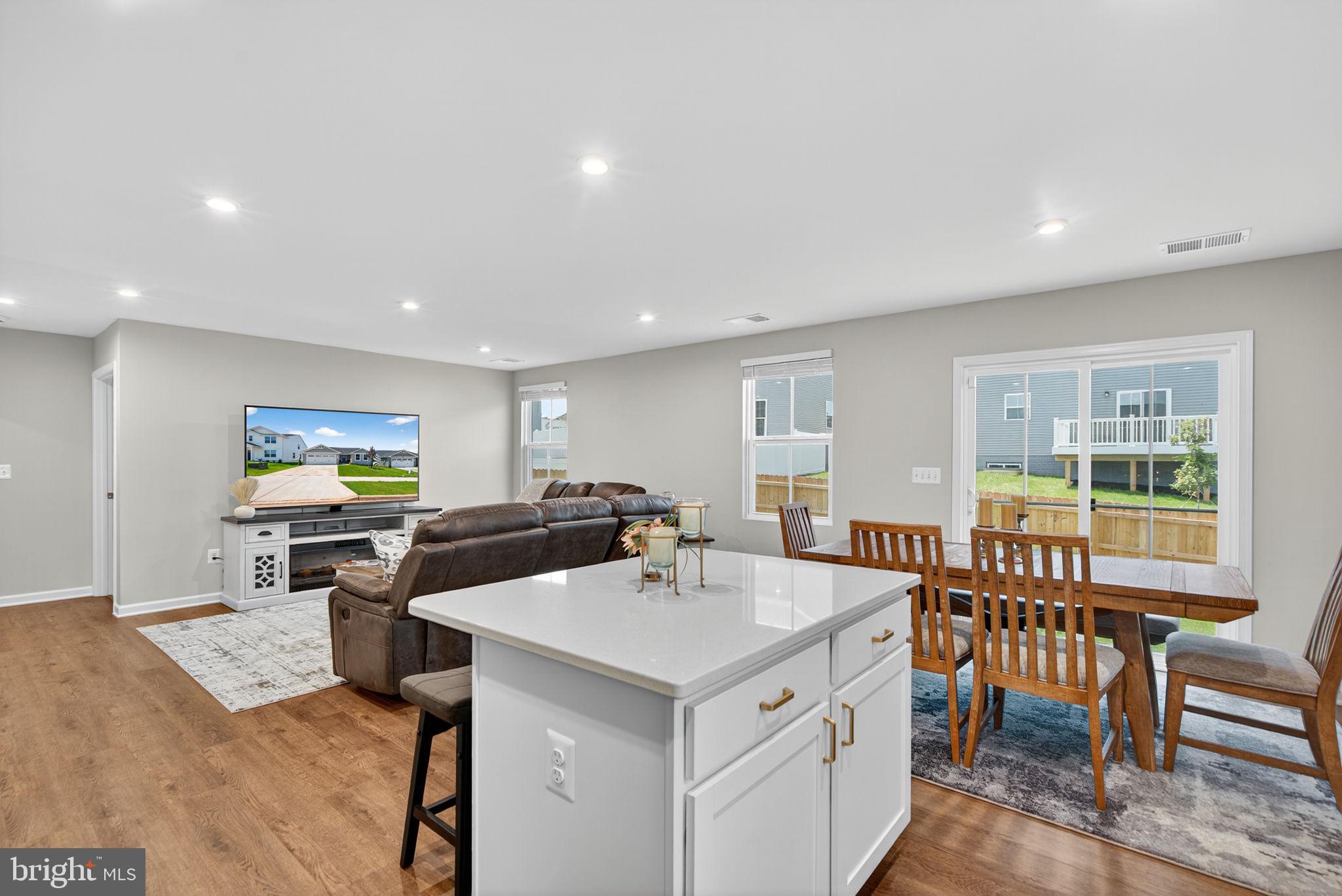 3116 CLOVER LANE