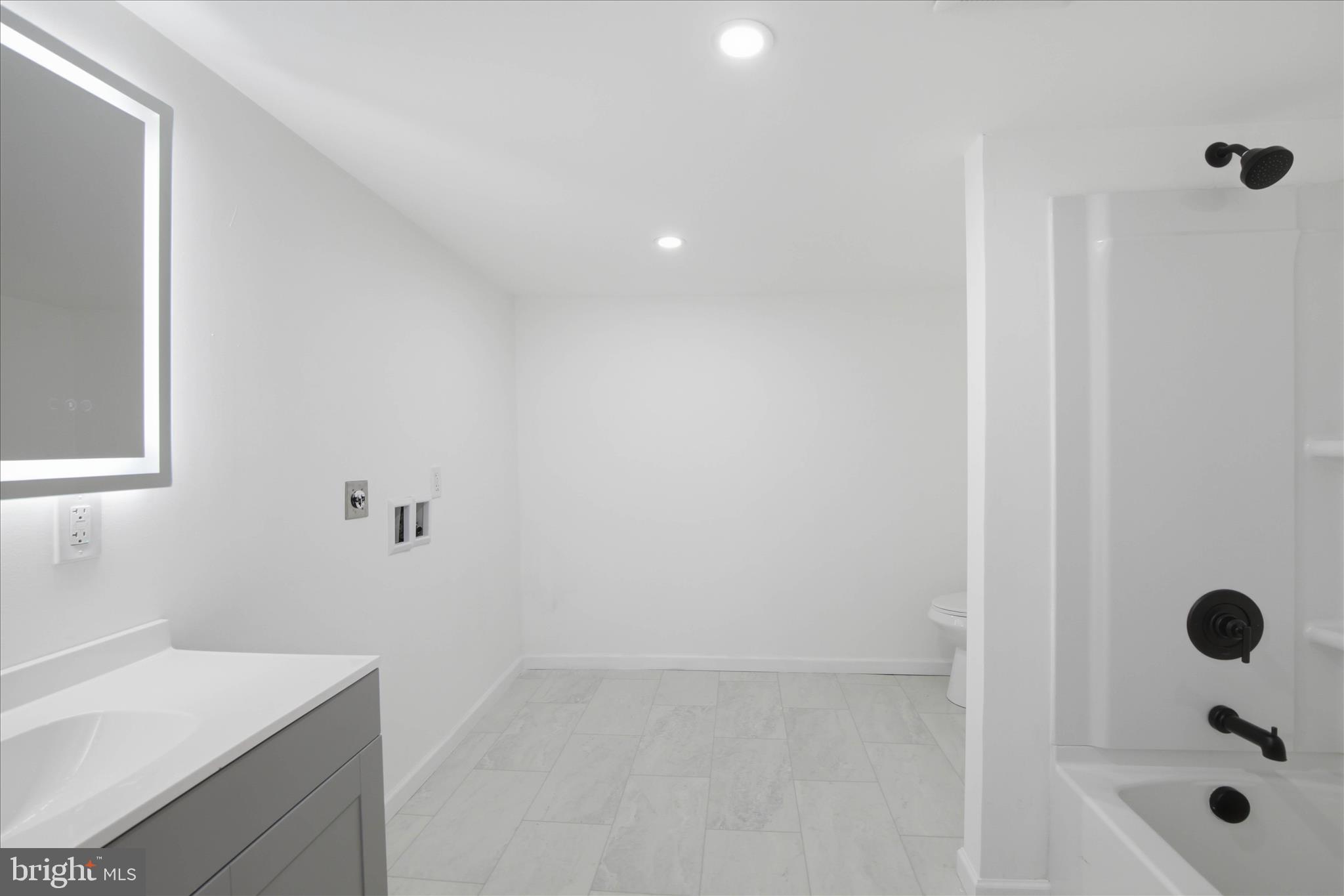 SOWE NEIGHBORHOOD / CABBAGE HILL - Residential Income