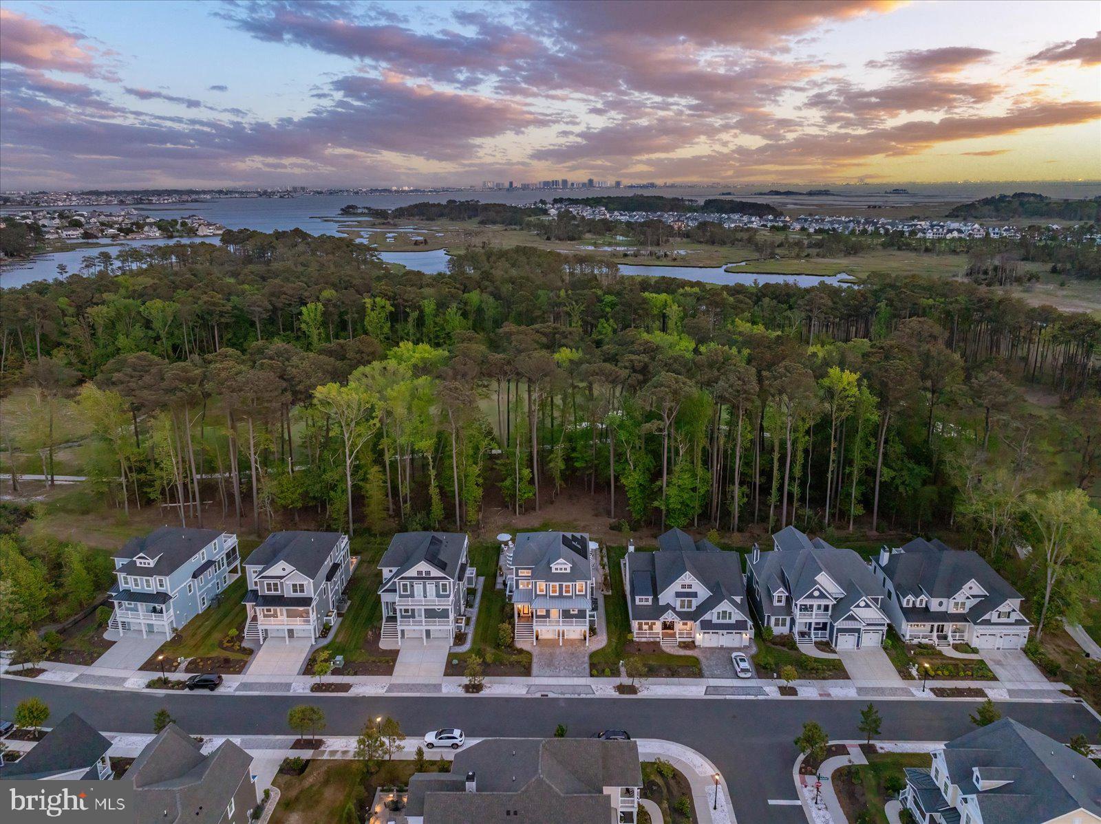 BAYSIDE - Residential
