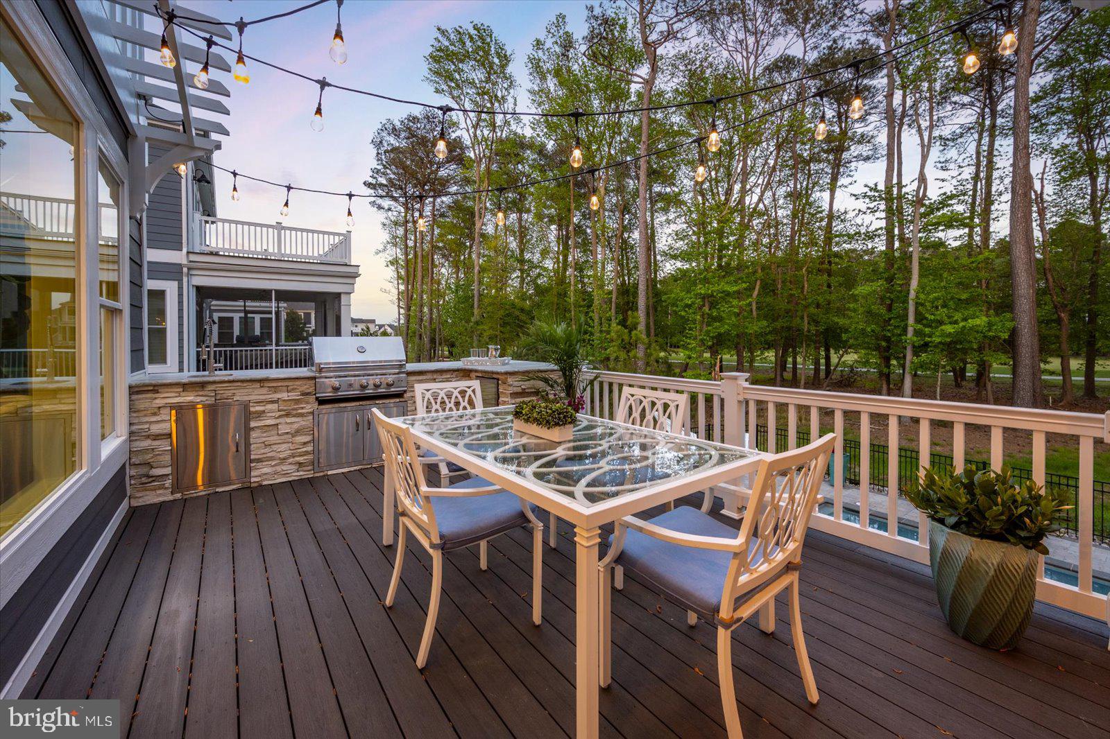 BAYSIDE - Residential