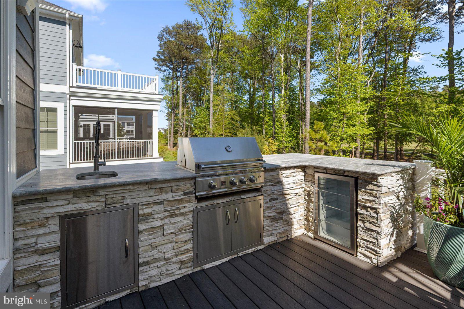 BAYSIDE - Residential