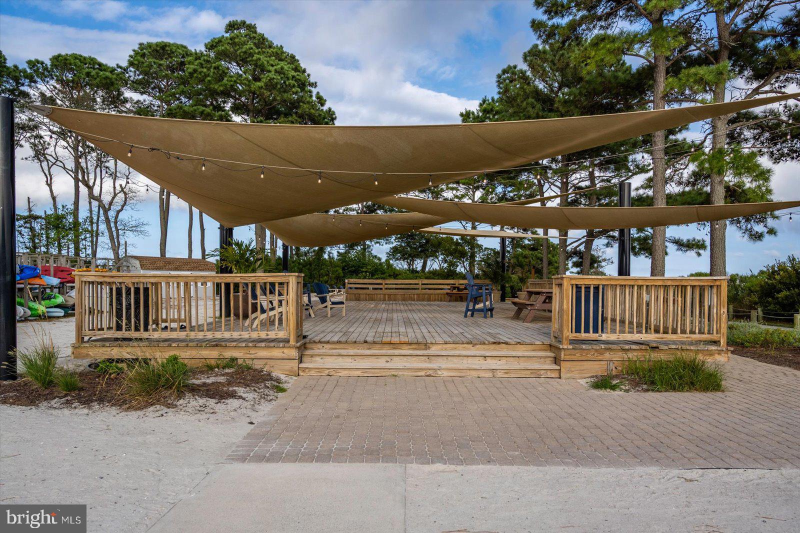 BAYSIDE - Residential