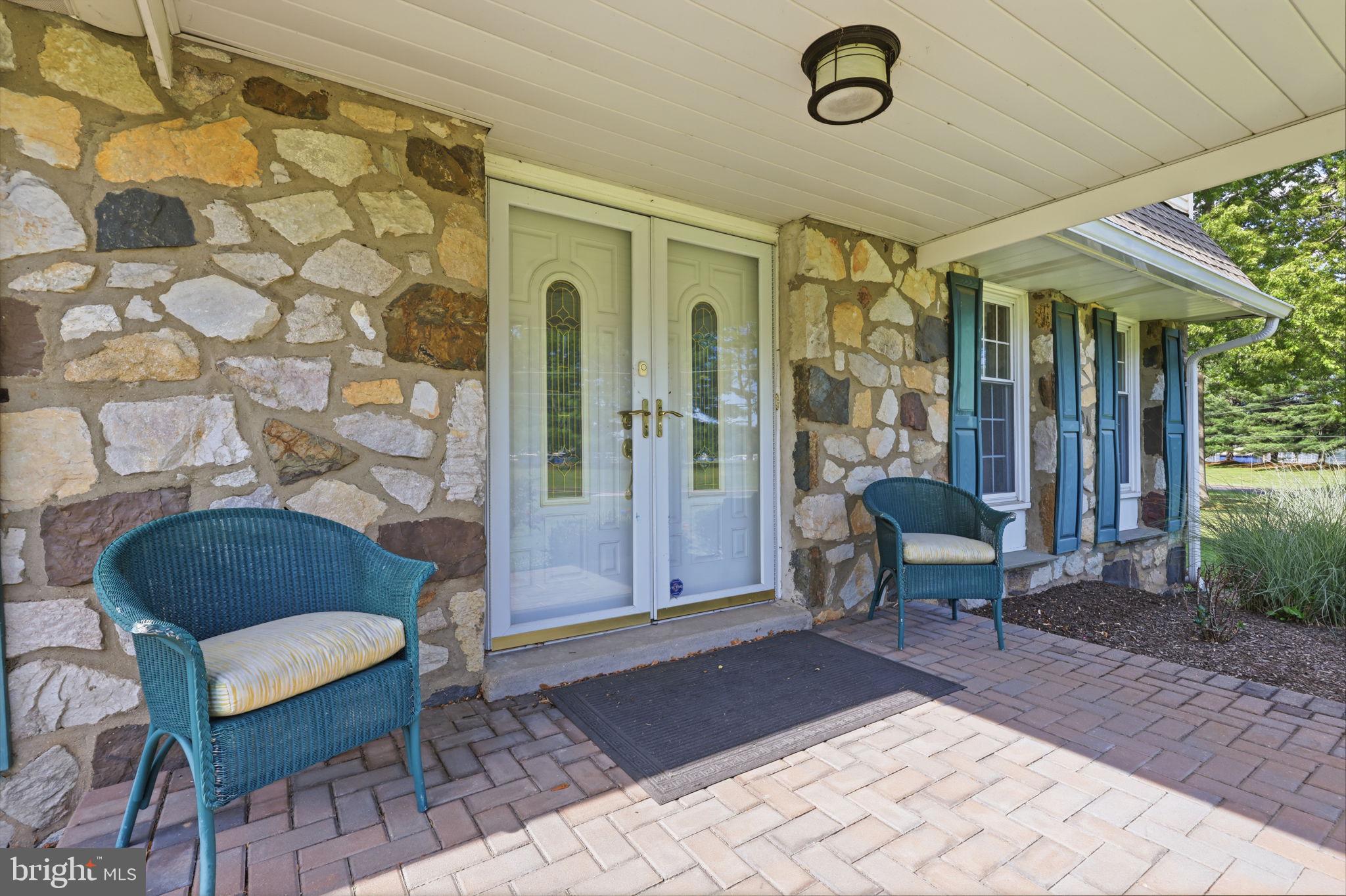 7 PEBBLE RIDGE ROAD