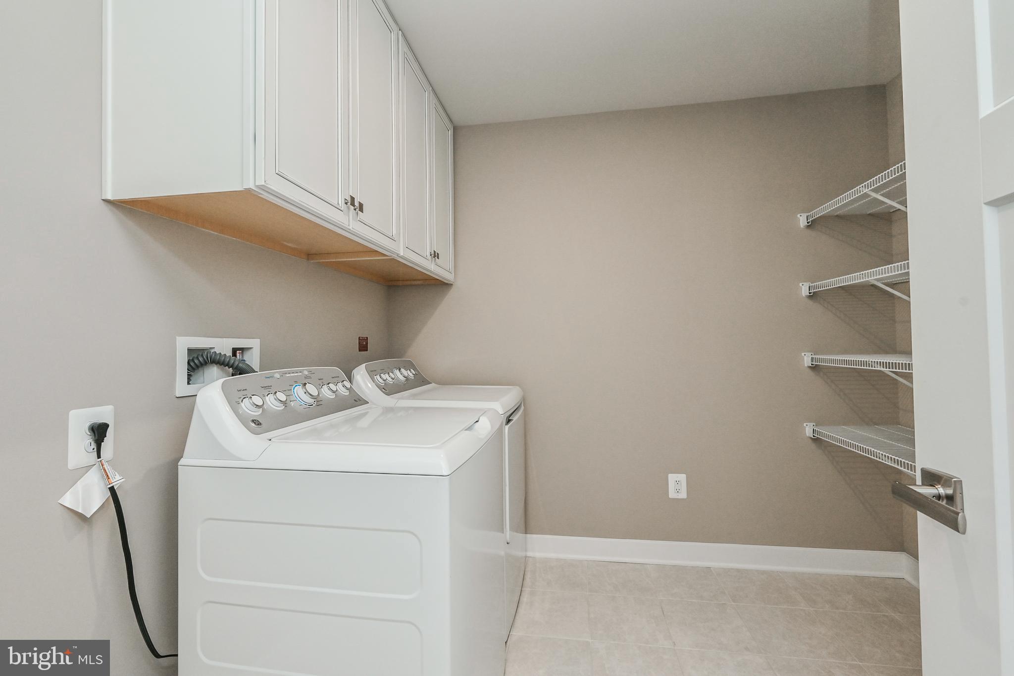 MOUNTAIN VIEW ESTATES - Residential