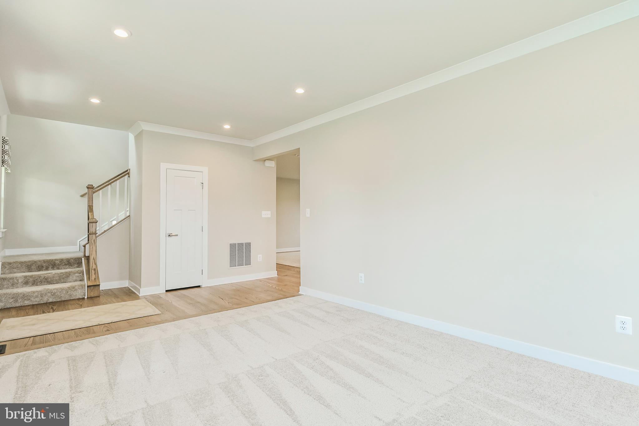 MOUNTAIN VIEW ESTATES - Residential