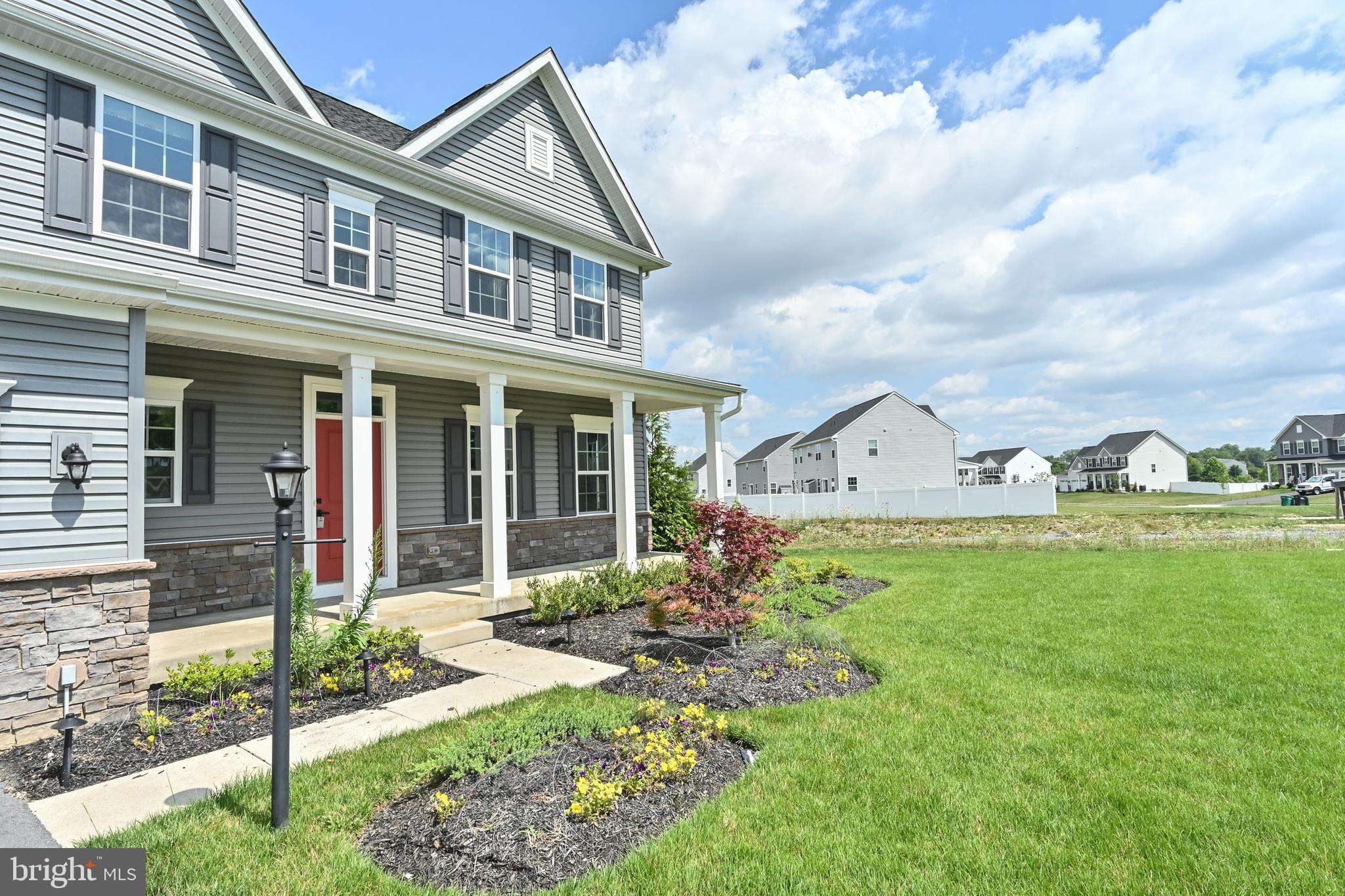 MOUNTAIN VIEW ESTATES - Residential