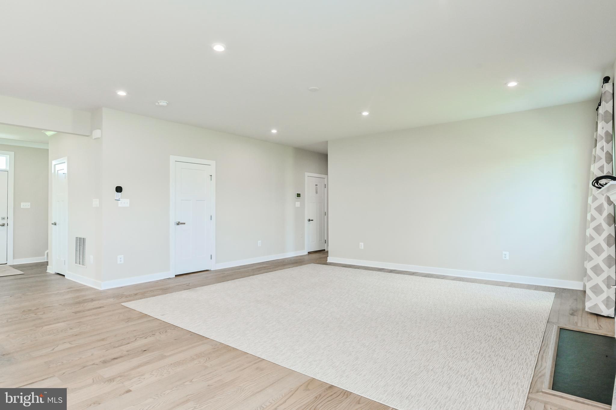 MOUNTAIN VIEW ESTATES - Residential