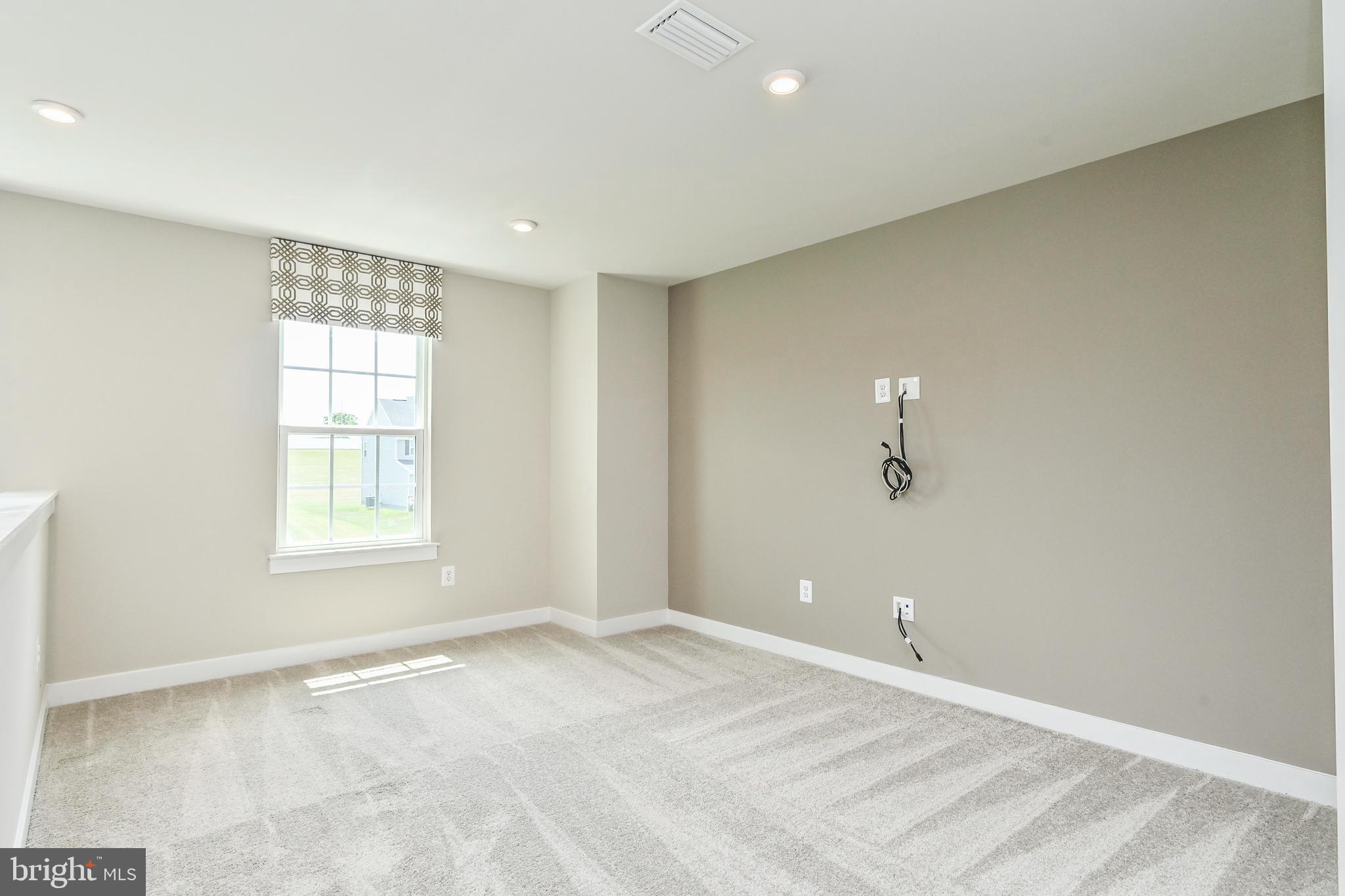 MOUNTAIN VIEW ESTATES - Residential