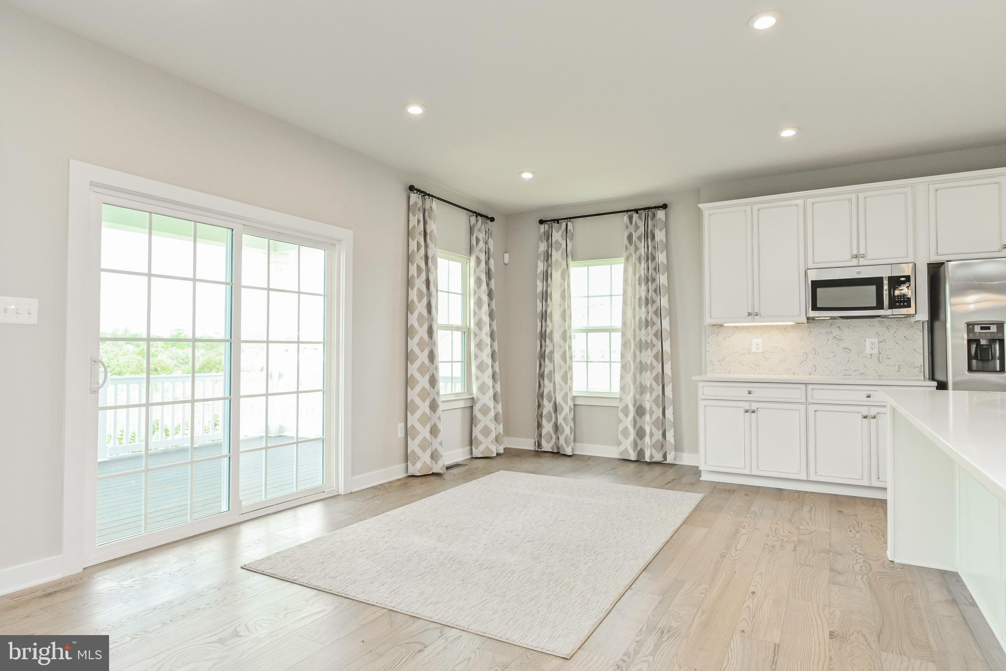 MOUNTAIN VIEW ESTATES - Residential