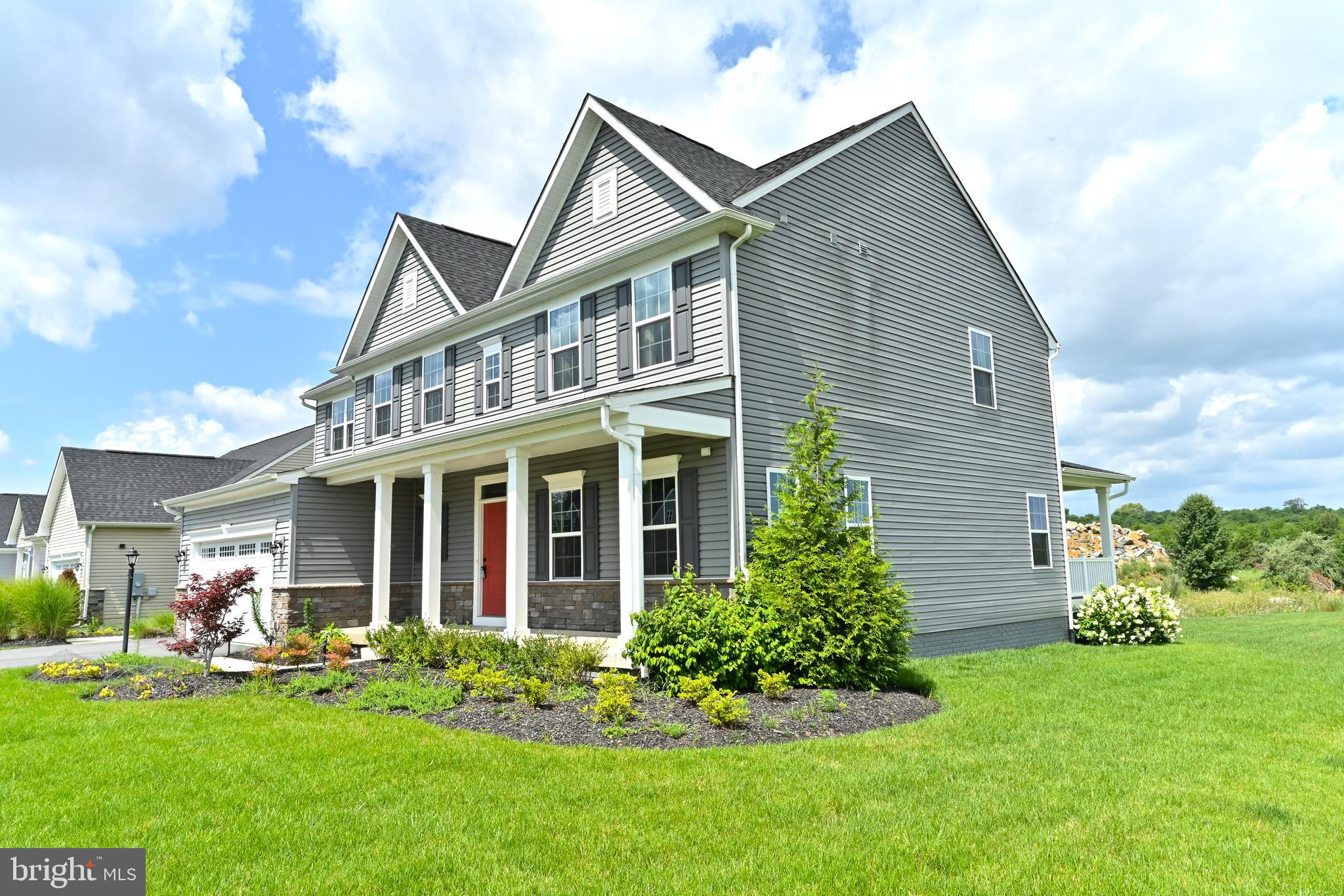 MOUNTAIN VIEW ESTATES - Residential