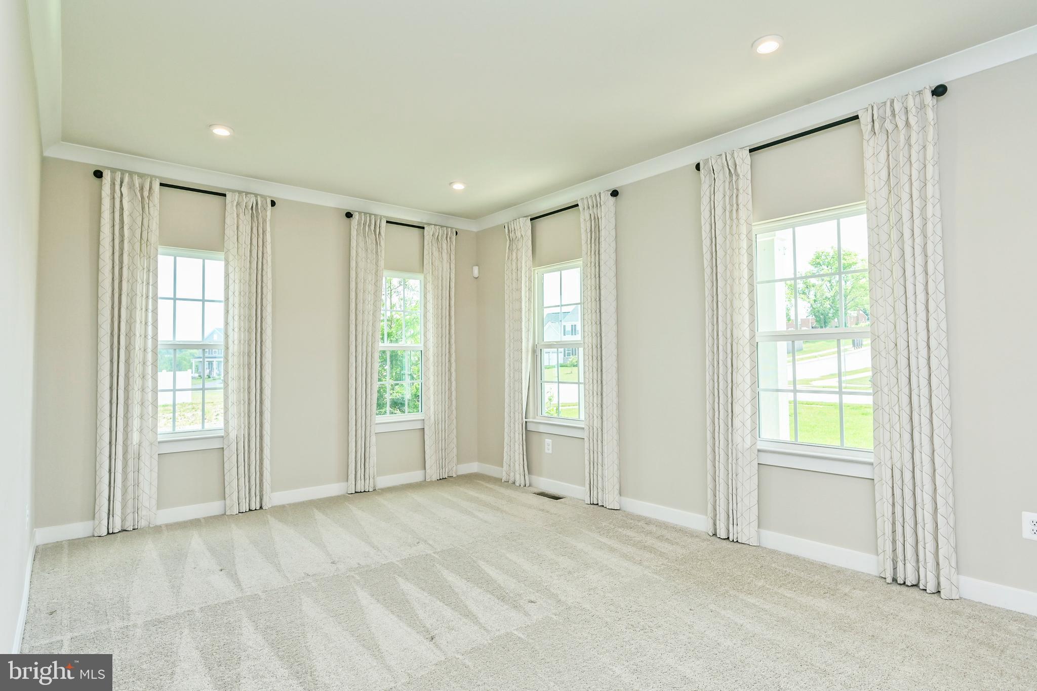 MOUNTAIN VIEW ESTATES - Residential