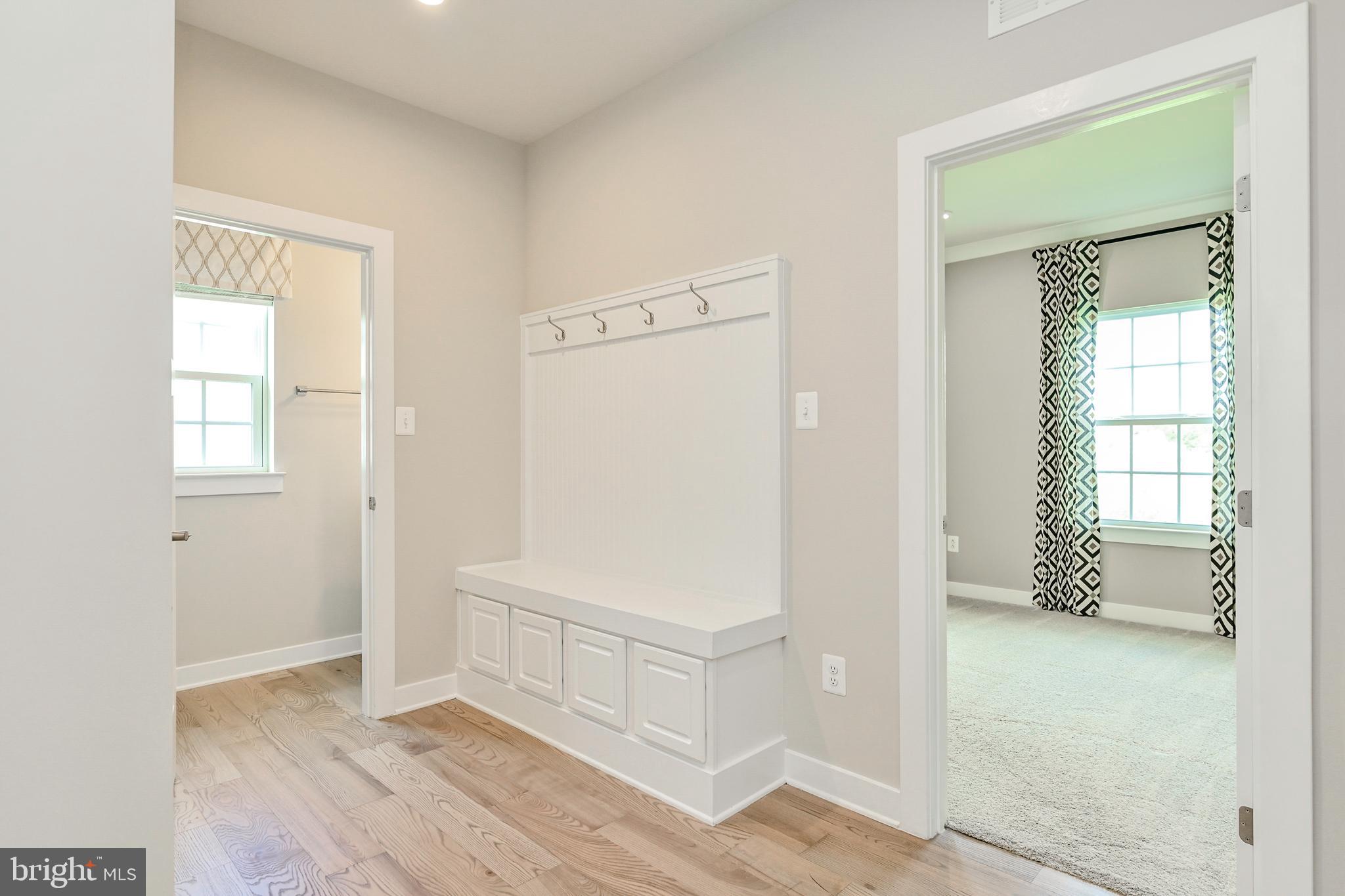 MOUNTAIN VIEW ESTATES - Residential