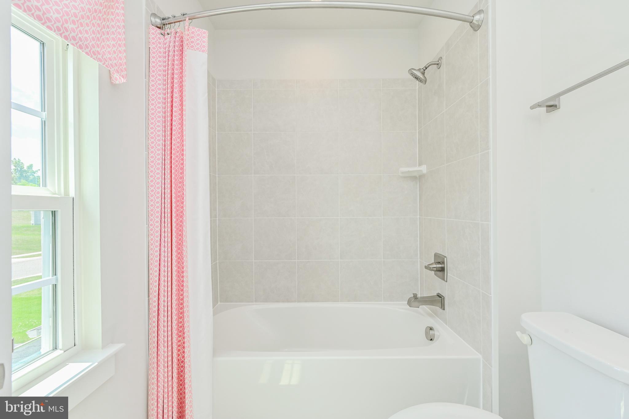 MOUNTAIN VIEW ESTATES - Residential