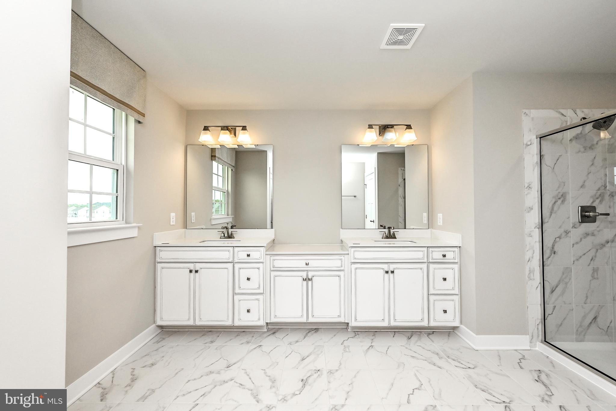 MOUNTAIN VIEW ESTATES - Residential