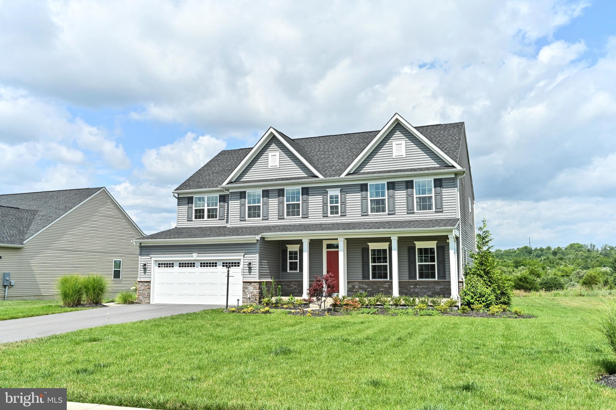 MOUNTAIN VIEW ESTATES - Residential